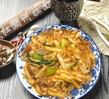 Beef Stir-Fried Knife-Cut Noodles