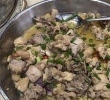 Braised Chicken with Red Onion