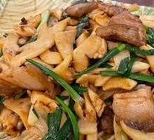 Fresh Bamboo Shoots Stir-Fried with Pork