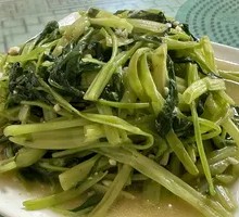 Stir-Fried Water Spinach with Garlic