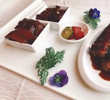 Secret-Recipe Crispy Soup-filled Roast Goose