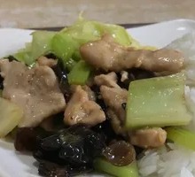 Celery and Wood Ear Mushroom Stir-Fry with Pork and Rice