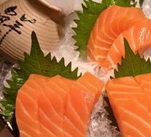 Thick-cut Salmon Sashimi