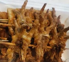 Charcoal-Grilled Chicken Feet
