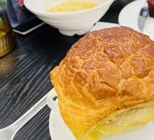 Crispy Pastry Baked Mushroom Soup
