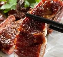 Charcoal-Grilled Spare Ribs