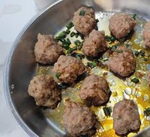 Steamed Beef Balls with Tangerine Peel Strips