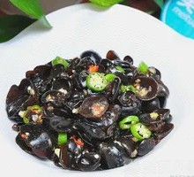 Cold-mixed black fungus