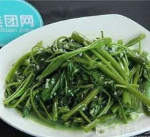 Stir-Fried Water Spinach with Garlic