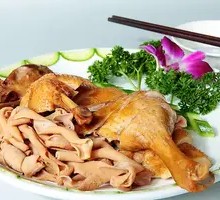 Steamed Duck with Goose Intestines