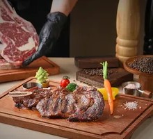 Angus Tomahawk Steak