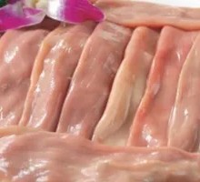 Sliced Pork Kidney with Big Knife