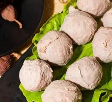 Beef tendon meatballs