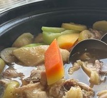 Fresh Fig and Chicken Steamed Dish