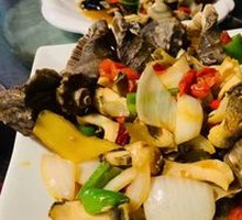 Steamed Oyster in Shell