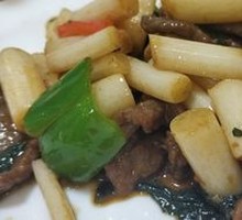 Lotus Stem Stir-Fried with Beef