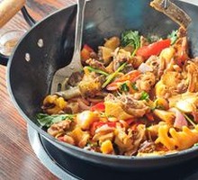 Signature Stir-Fried Chicken with Mushrooms