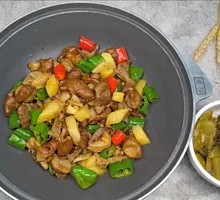 Spicy Pork Shank and Intestine Stir-fry