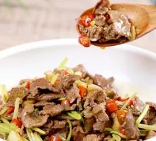 Stir-Fried Beef with Yellow Onion