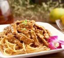 Black Pepper Beef and Pasta Bake