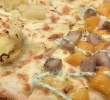 Burst Fruit Golden Lychee Durian BBQ Chicken Pizza