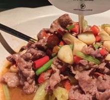 Stir-Fried Beef with Yellow Onion