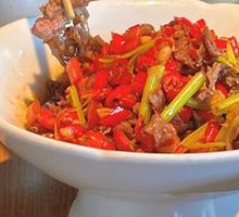 Stir-Fried Beef with Yellow Onion