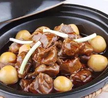 Beef Shank and Taro Pot