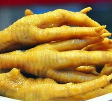 Steamed Chicken Feet in Sauce