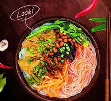Barbecue Pork and Snail Noodle Combo
