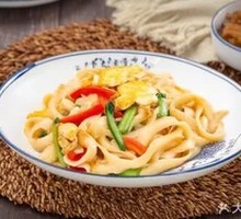 Egg Stir-Fried Knife-Sliced Noodles