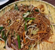 Three-Thread Stir-Fried Xinxing Rice Noodles