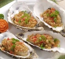 Steamed Oysters with Garlic