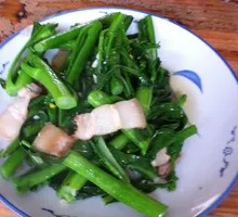 Stir-Fried Meat Slices with Chinese Broccoli