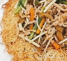 Scallion and Pork Stir-Fry Noodles