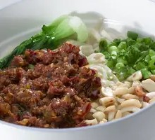 Wonton Zhajiang Noodles
