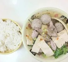 Beef Ball and Offal Rice Soup