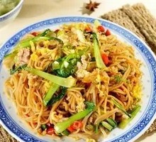 Lean Meat Egg Fried Noodles