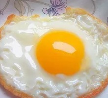 Fried Egg with Screw Noodles