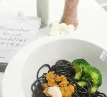 Crab Roe Tossed Black Ink Noodles