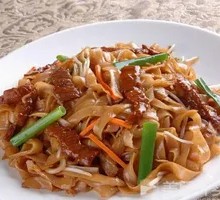 Dry-Fried Beef Rice Noodles