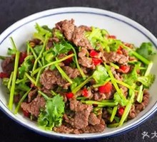 Stir-Fried Beef with Yellow Onion