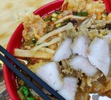 Stir-Fried Snail Noodles