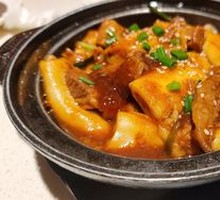 Beef Brisket with Rice Noodle Rolls