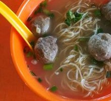 Hand-Beaten Beef Tendon Meatball Noodles