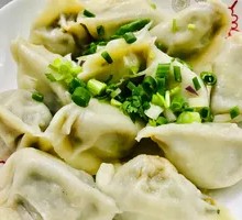 Leek and Pork Steamed Dumplings