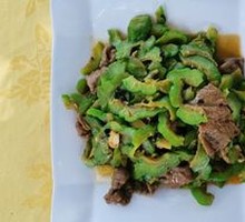 Bitter Melon Stir-Fried with Beef