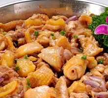 Braised Chicken with Red Onion