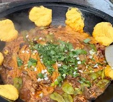 Stewed Goose in Iron Pot