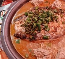 Fresh Green Pepper Tofu Grilled Fish